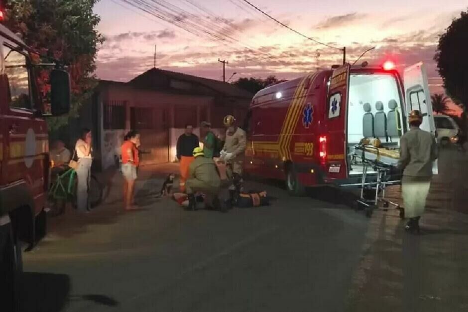 Imagem de compartilhamento para o artigo Pedestre é atropelado e fica ferido por motocicleta em Chapadão do Sul da MS Todo dia